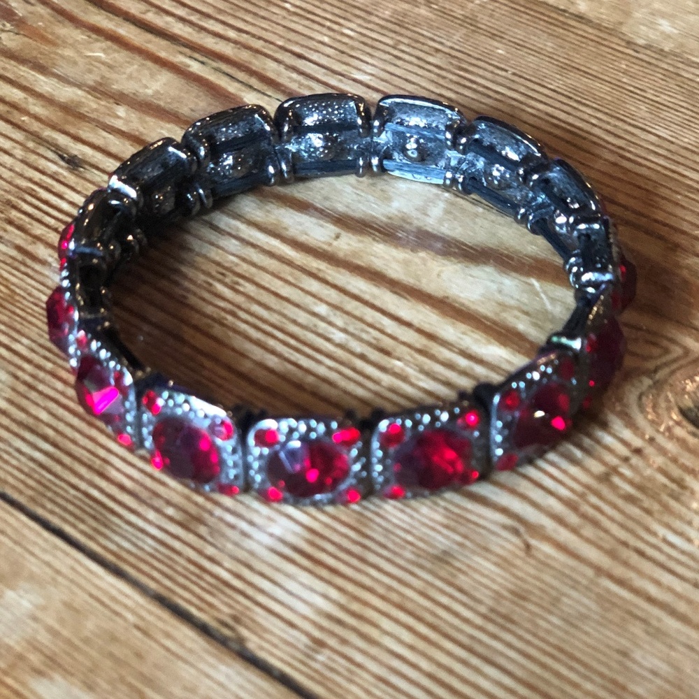 Red Crystal Stretch Bracelet